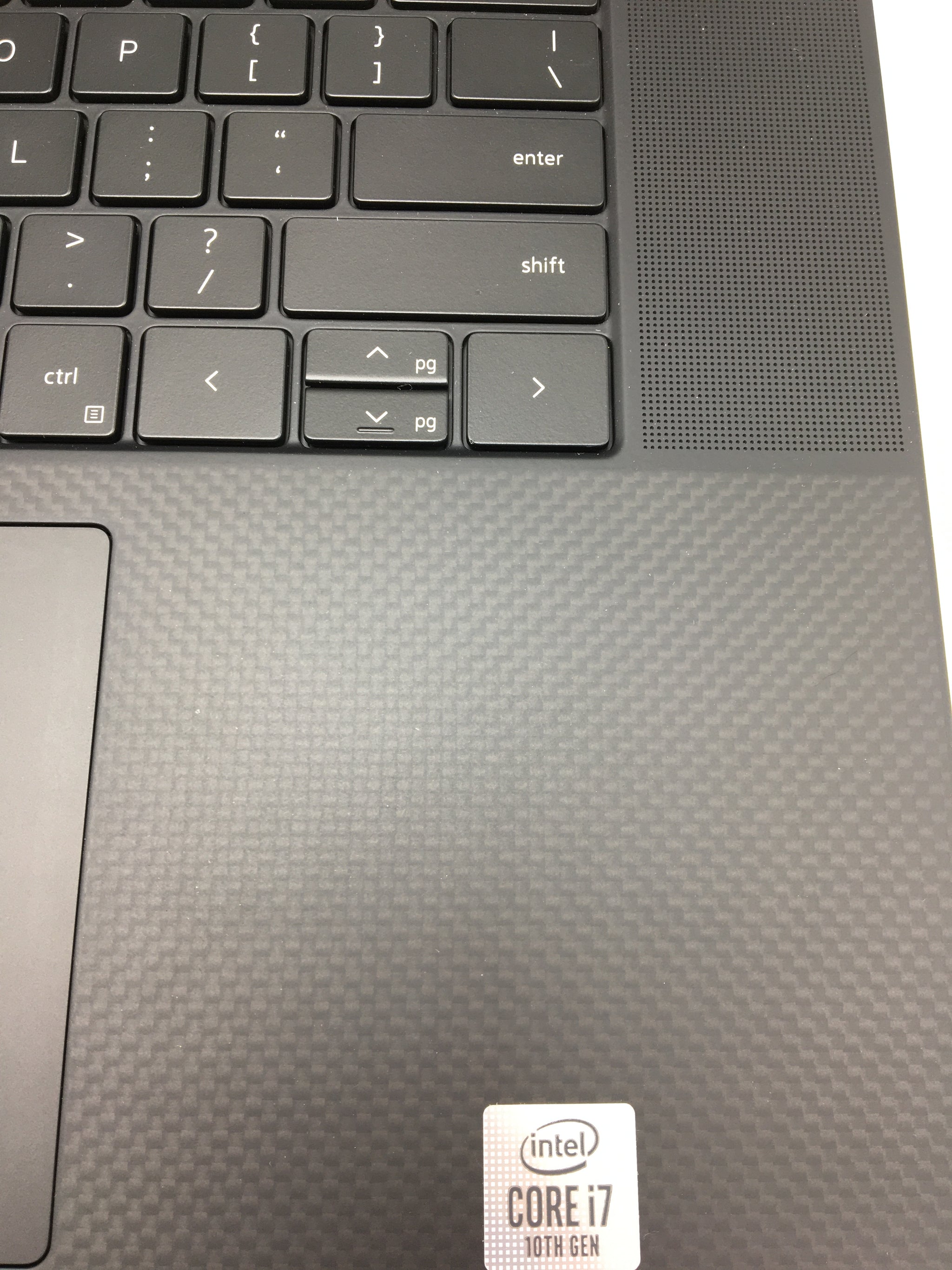 DELL XPS 17" UHD Touch Display w/webcam - 32GB/1TB SSD